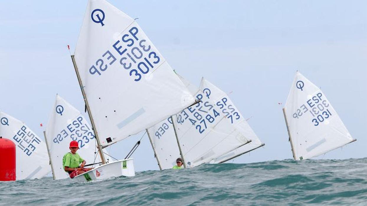 Santa Pola, sede del Valenciano por Equipos de Optimist