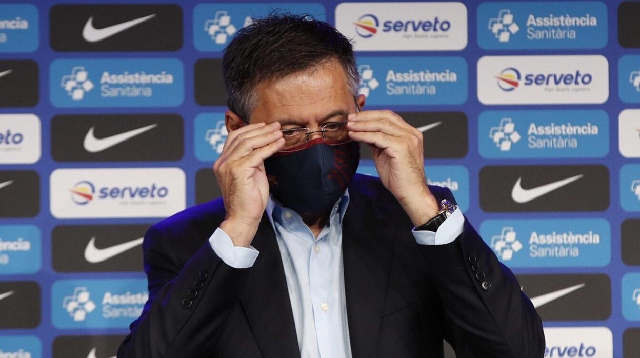 Bartomeu se protege con la mascarilla