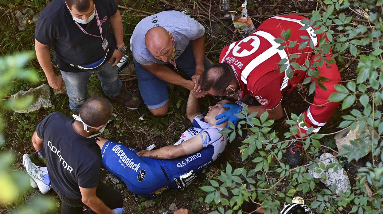 El misterioso robo a Evenepoel tras su brutal caída