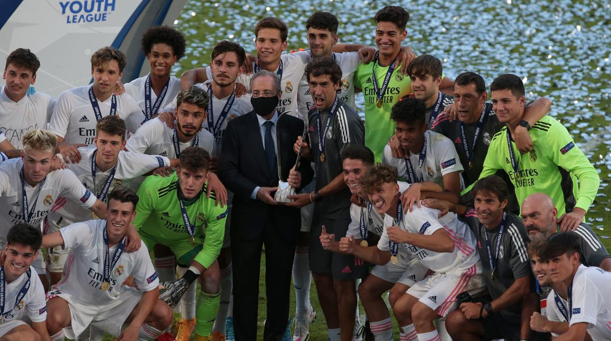 El Madrid pasa hoy los tests del Covid-19 con diez campeones de la Youth League