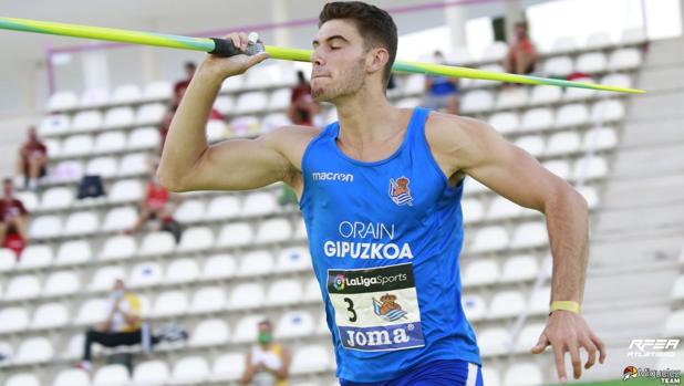 Odei Jainaga mejora en dos metros su récord de España de jabalina