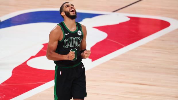 Los Celtics tumban al campeón