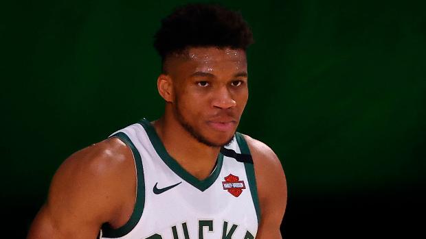 Giannis Antetokounmpo logra su segundo MVP consecutivo