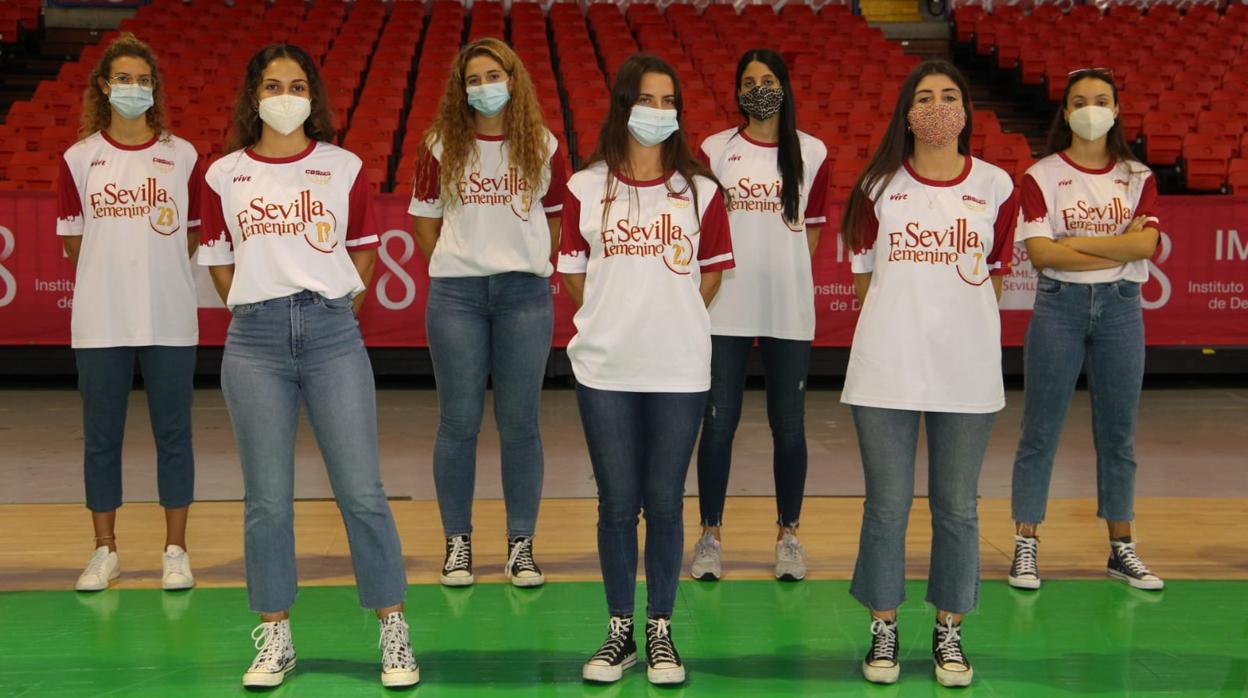 Jugadoras del CB Sevilla Femenino durante la presentación de la temporada 2020-21