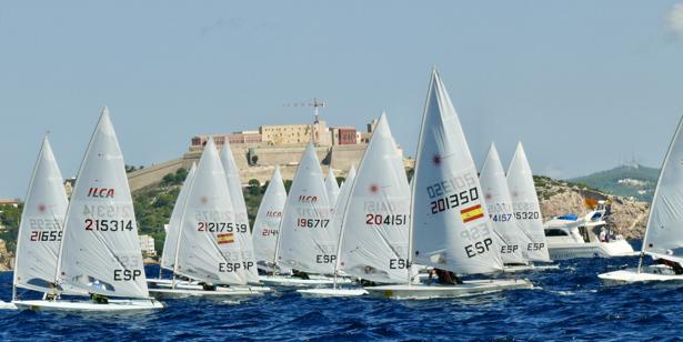 Joaquín Blanco, primer líder en el Campeonato de España de Laser Standard