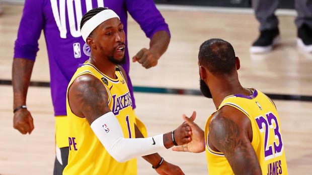 Davis y James se exhiben y ponen en ventaja a los Lakers