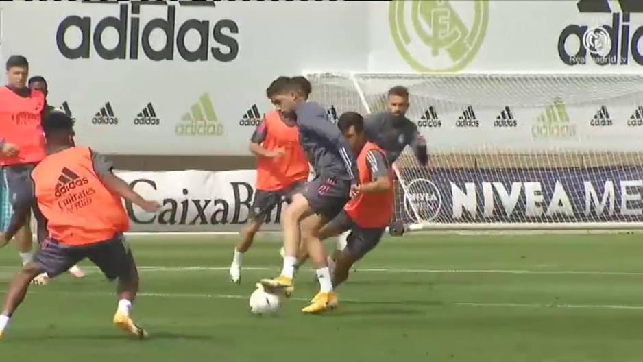El Real Madrid regresa a los entrenamientos tras el susto del falso positivo de Odegaard