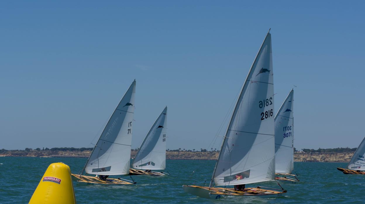 Chipiona acoge la Copa de Andalucía de Patín a Vela