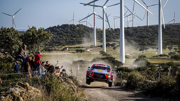 Dani Sordo sigue líder