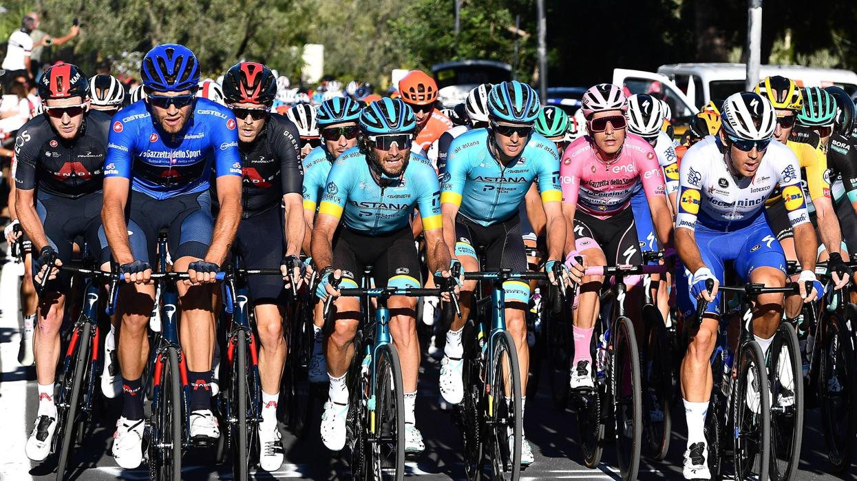 El Giro alcanza la alta montaña con incertidumbre