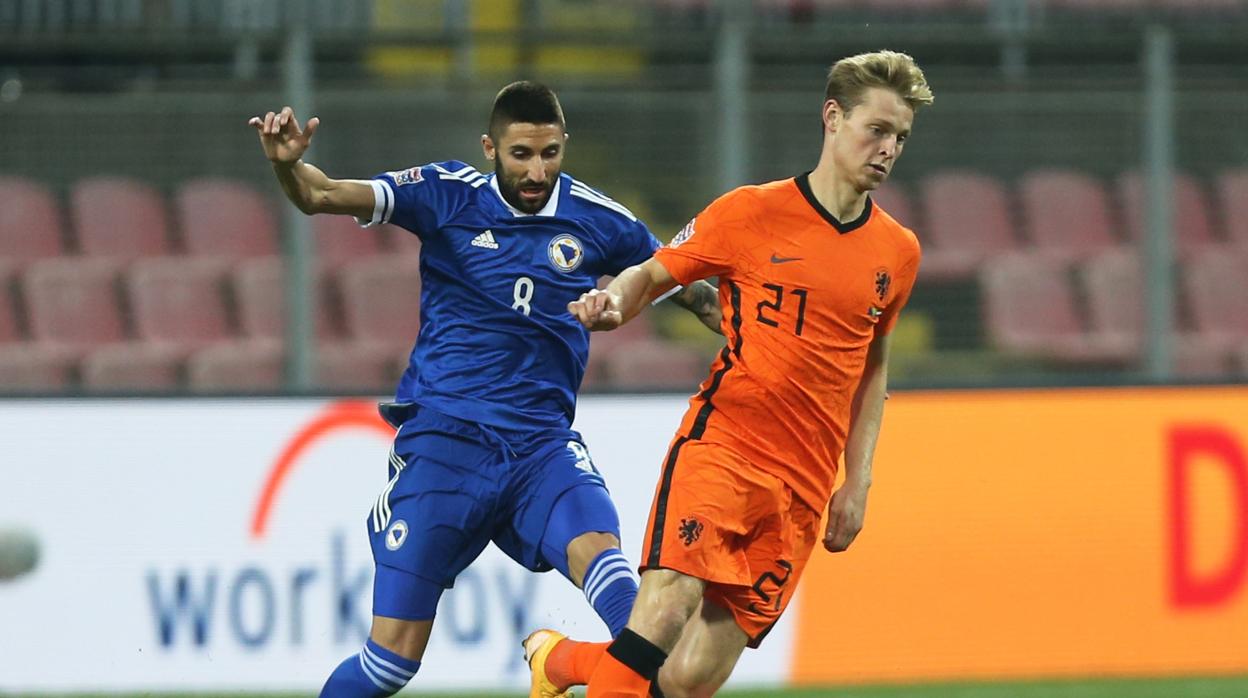 De Jong durante un partido con Holanda