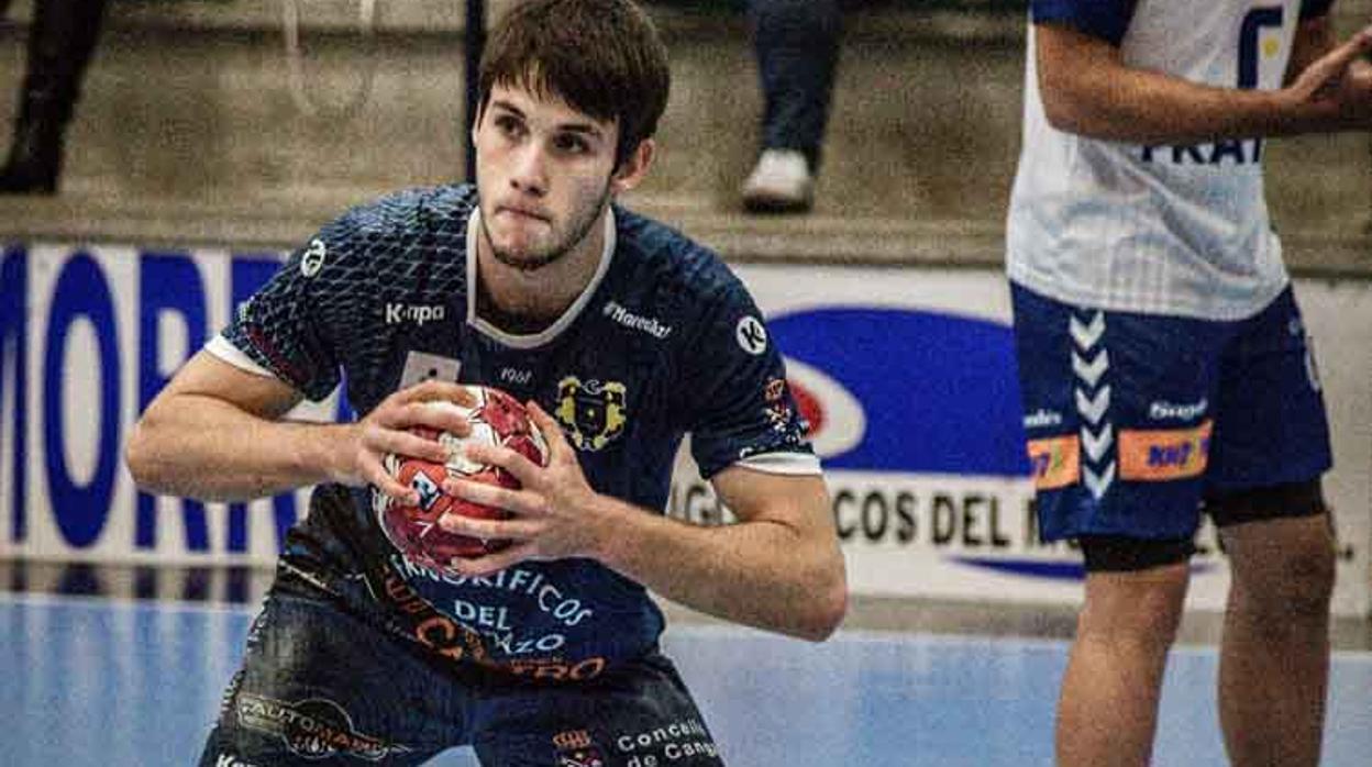 Tensión en el balonmano: el presidente del Cangas llamó «generalísimo» al de la Federación