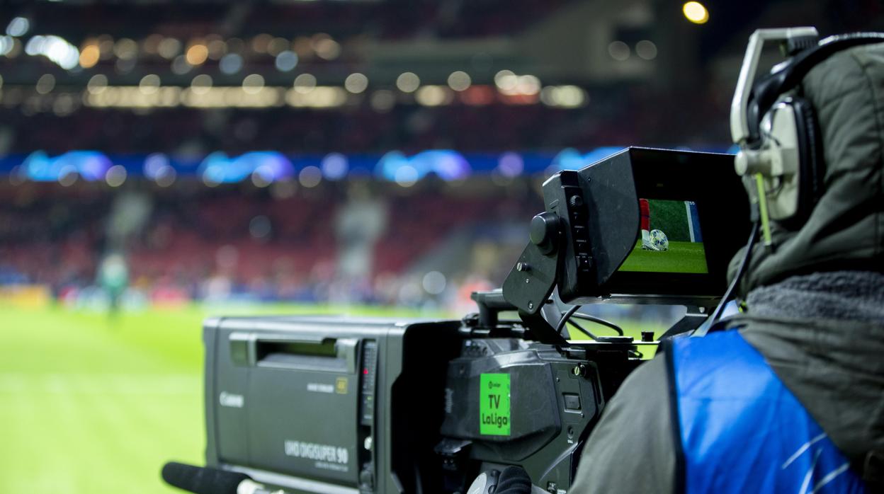 El CSD da luz verde al fútbol de los viernes y los lunes