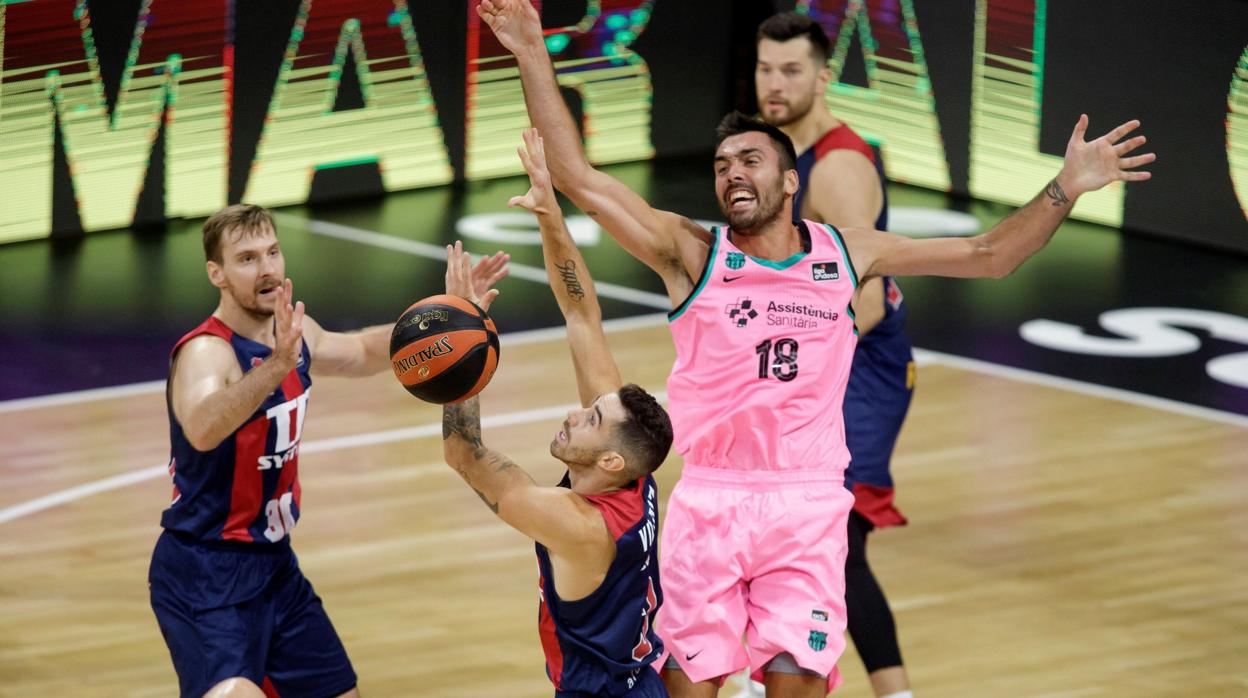 La defensa del Baskonia ahoga al Barça