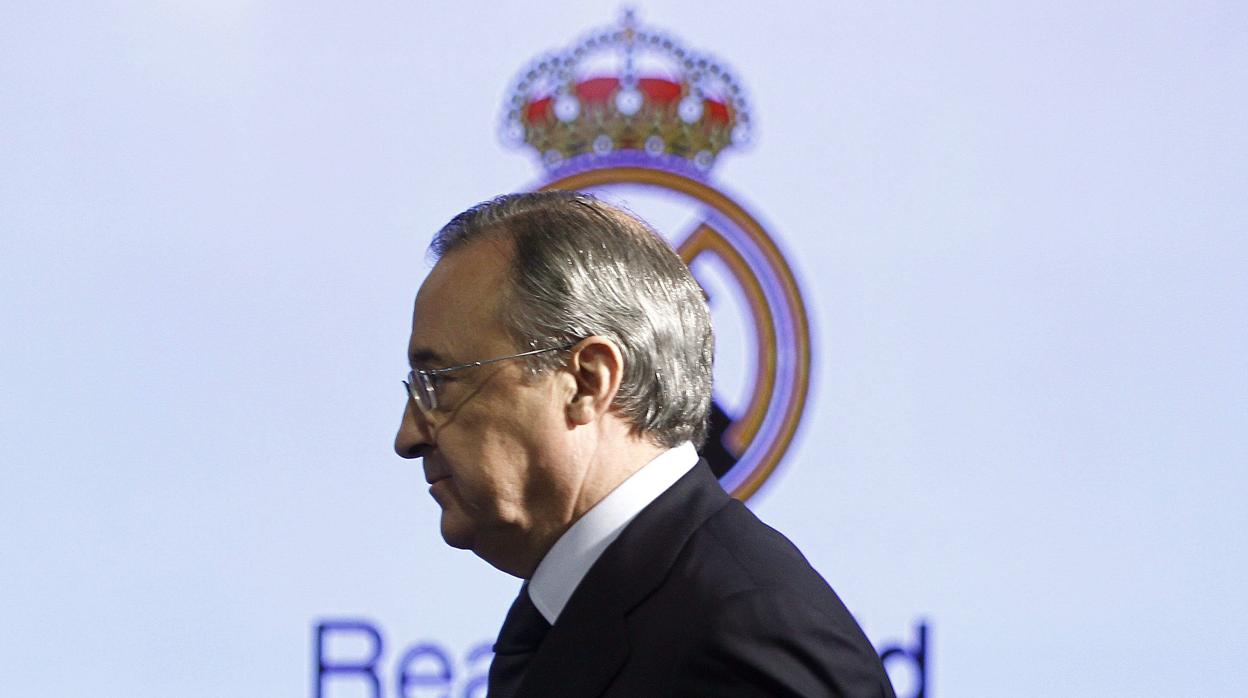 Bajada de sueldos: paz en el Madrid, guerra en el Barcelona