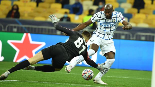 El Inter vuelve a empatar y le hace un favor al Madrid