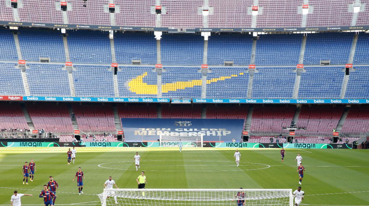 Estadio Camp Nou, vacío, durante el último clásico