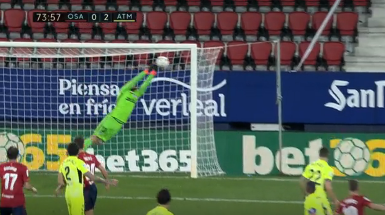 La milagrosa mano de Oblak que evitó el golazo de Roberto Torres