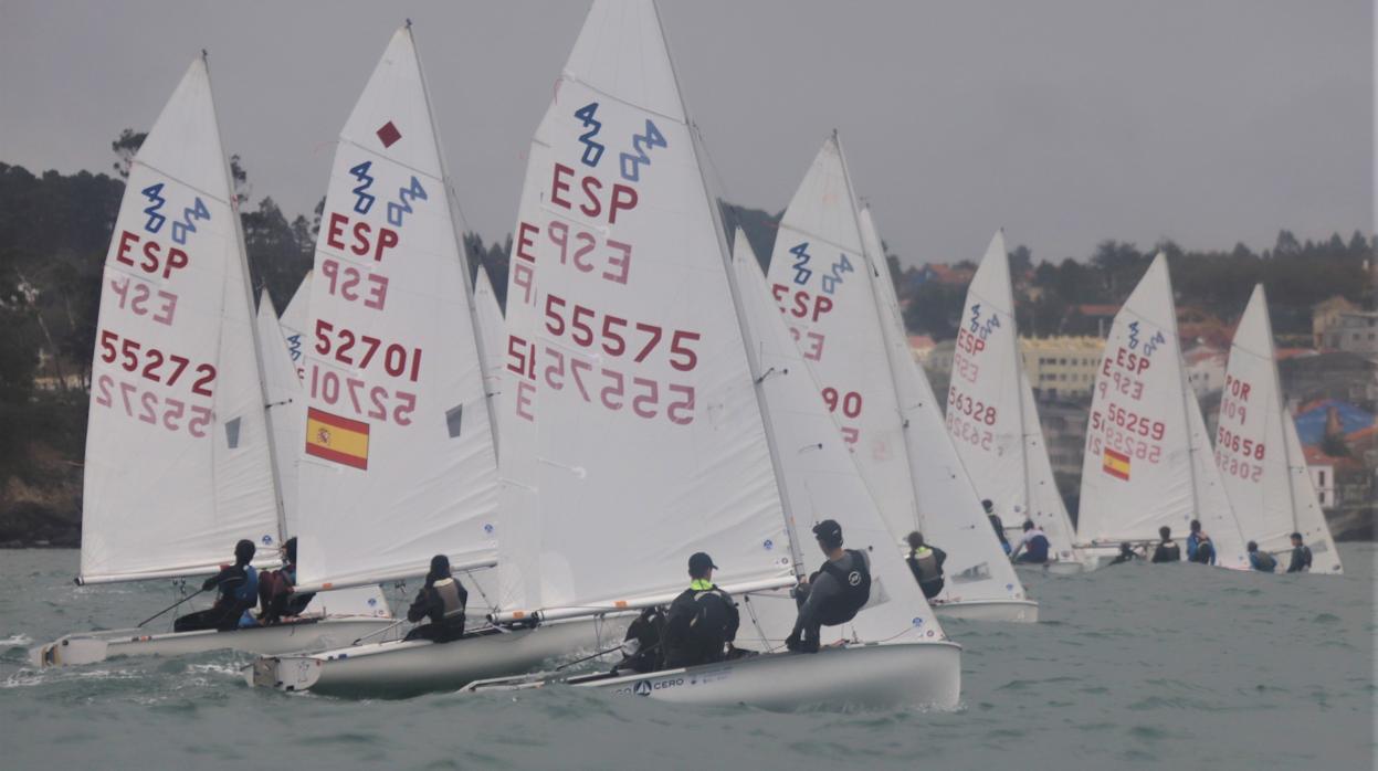 Bruno Ameneiro y Pablo Lorenzo campeones gallegos de 420