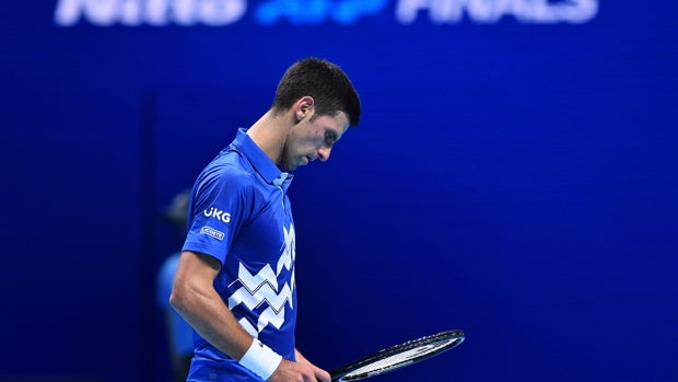 Un apático Djokovic se diluye ante Medvedev