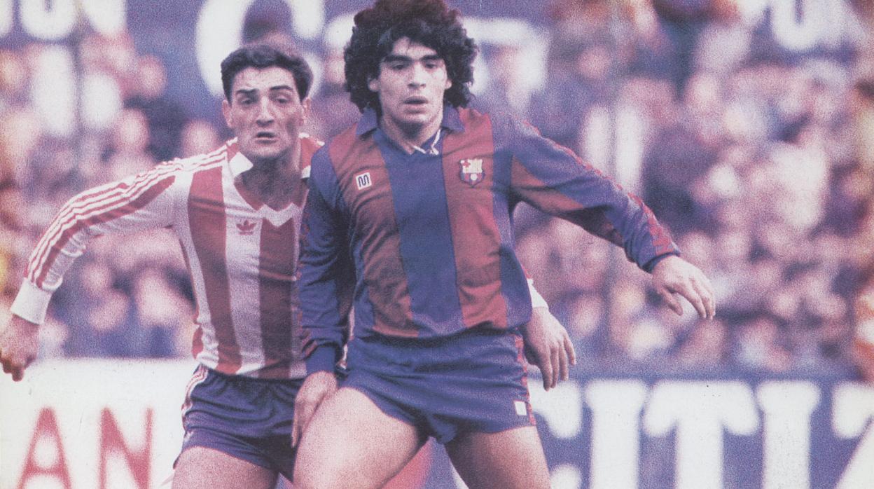 Maradona, cuando jugaba en el Barcelona