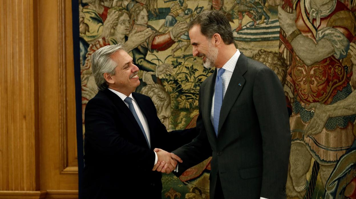 Alberto Fernández, presidente de Argentina, junto al Rey Felipe VI en una visita reciente
