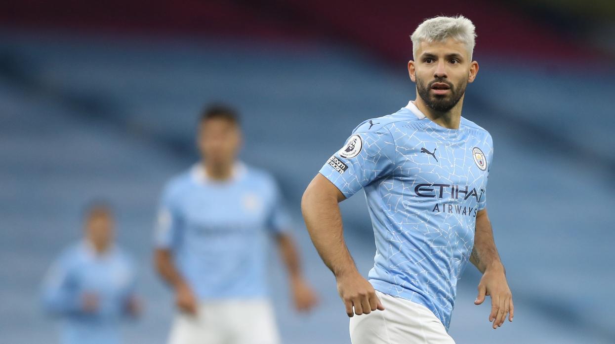 Mahrez reactiva al City con un triplete