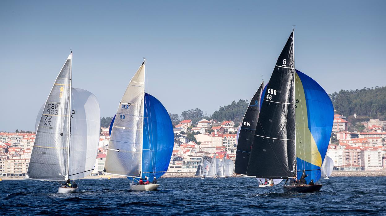 «Bribon 500» y «Seljm», líderes del Trofeo Xacobeo