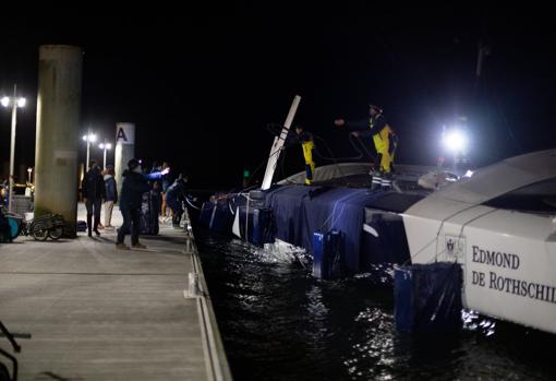 El equipo del «Gitana 17» trabaja a todo ritmo para volver a por el Trofeo Jules Verne