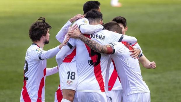 El Rayo sufre para ganar al Logroñés