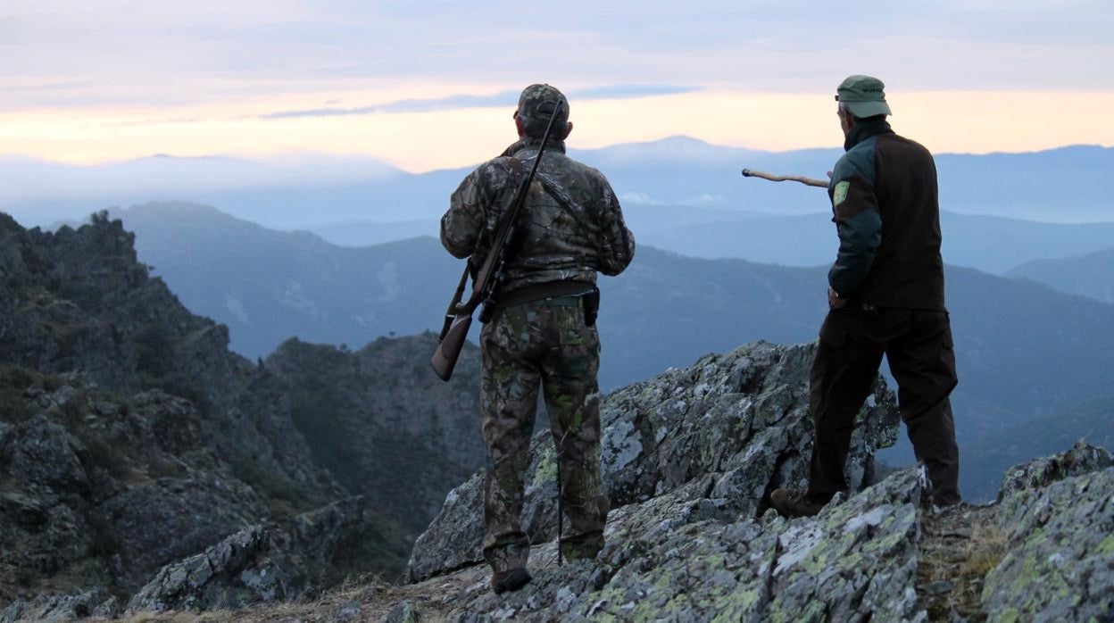 Dos cazadores, en Las Batuecas