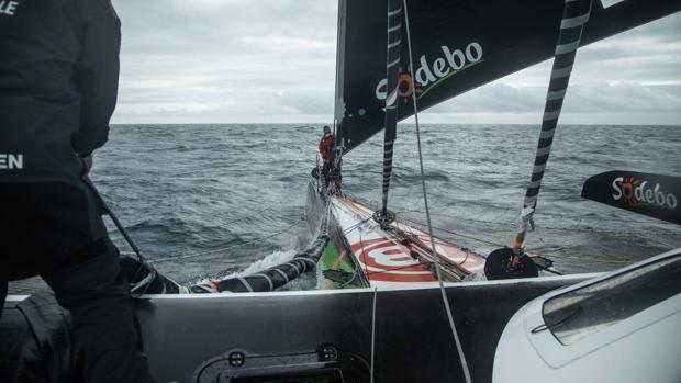 «Sodebo Ultime 3» abandona el récord Jules Verne por avería en el timón de estribor