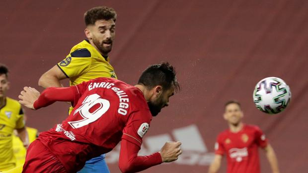 Osasuna despacha con media docena de goles a un combativo Tomares