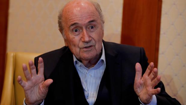 La FIFA presenta una denuncia penal contra Blatter