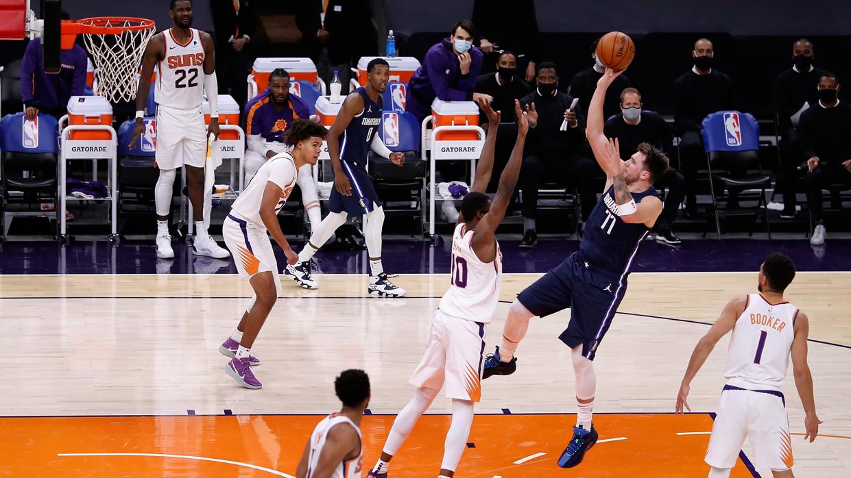 Doncic, ante los Suns