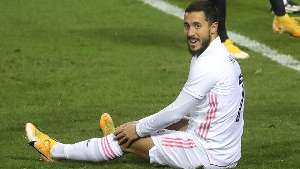Otra noche invisible de Hazard: «Necesita algo diferente»