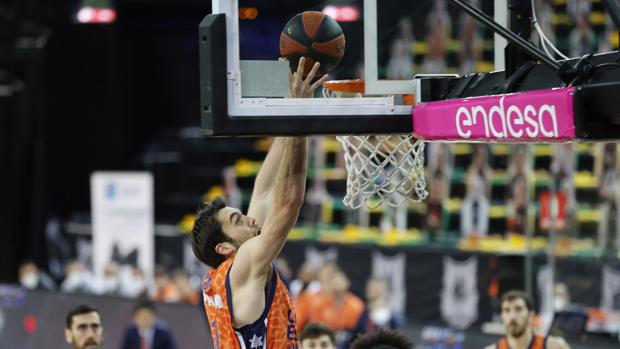 Valencia Basket vuelve a la carrera por el 'playoff'