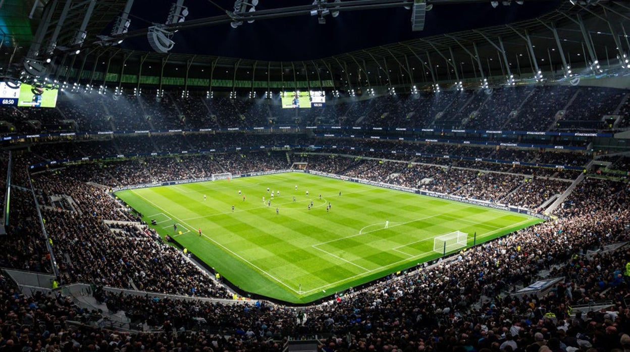 Un partido en el campo del Tottenham, uno de los clubes que aparece en la lista de fundadores
