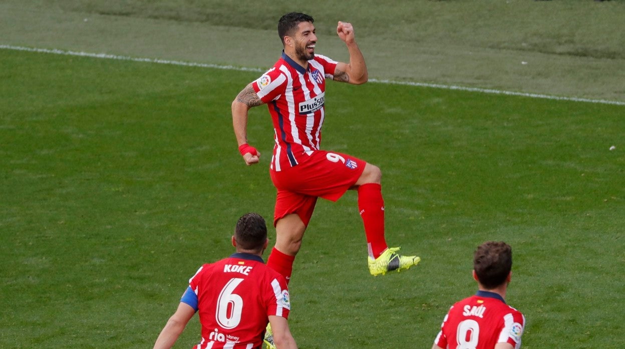 Así fue el golazo de falta de Luis Suárez contra el Cádiz