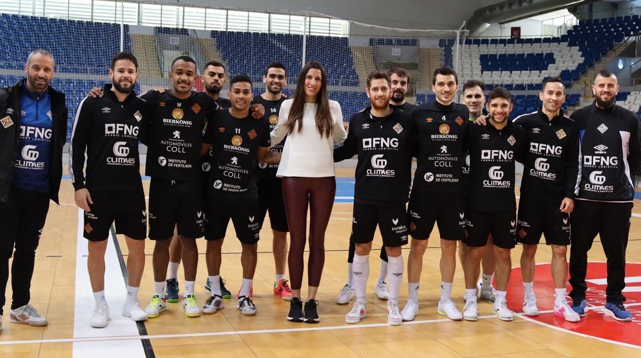 Blanca Gil, con la plantilla del Palma Futsal