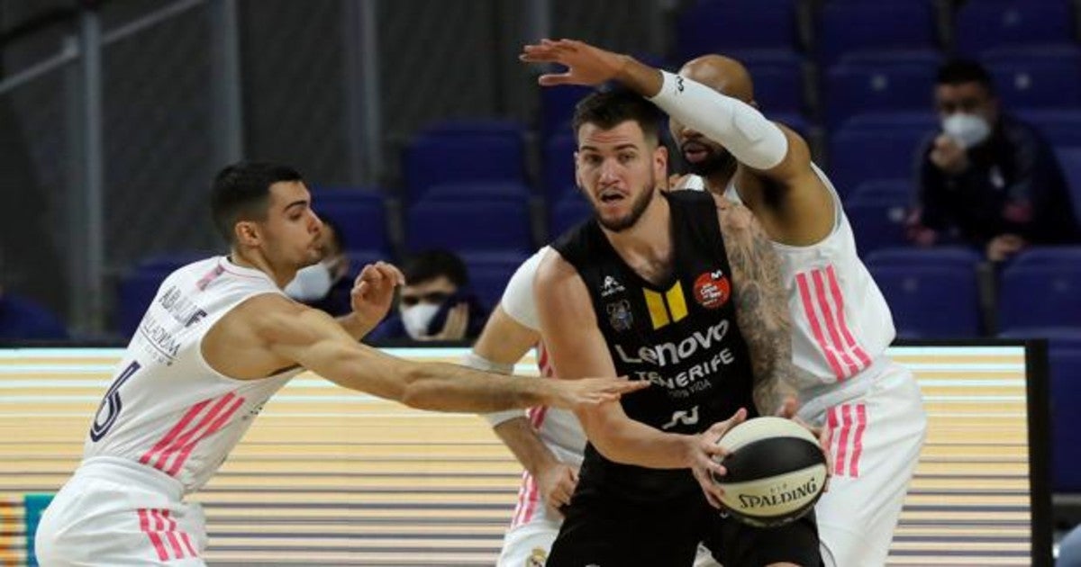 Causeu, defendido por Yusta durante la semifinal de Copa