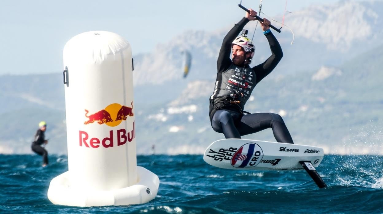 El estreno de las Formula Kite Spain Series 2021 será del 2 al 4 de abril en El Arenal