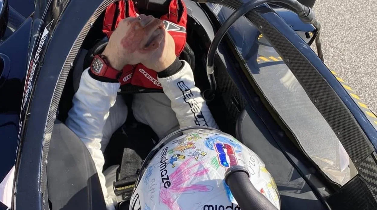 Grosjean, al volante de su nuevo coche
