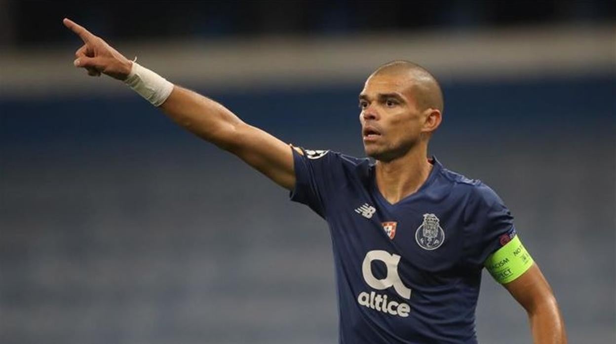 El portugués Pepe ha vuelto a casa y ahora defiende el escudo del Oporto