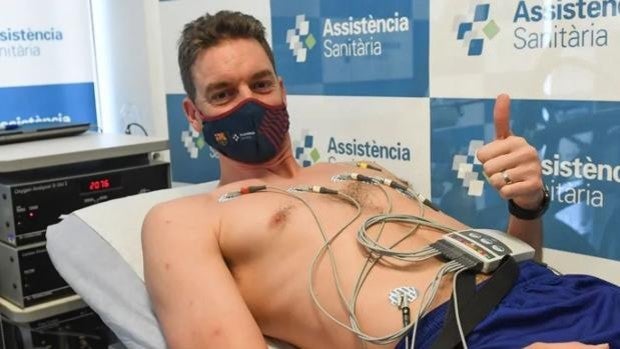 Pau Gasol supera la revisión médica del Barcelona