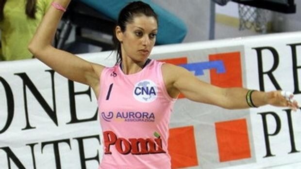Un club de voleibol demanda a una jugadora por quedarse embarazada
