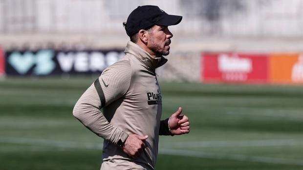 Simeone: «No he visto muchos equipos que vayan ganando y se vayan al ataque en los últimos minutos»