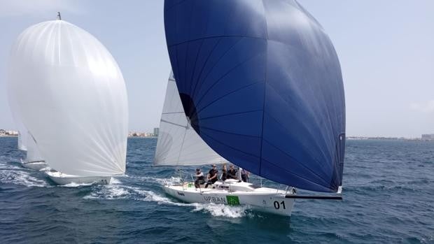 «Península» lidera el Circuito Alcaidesa de J80