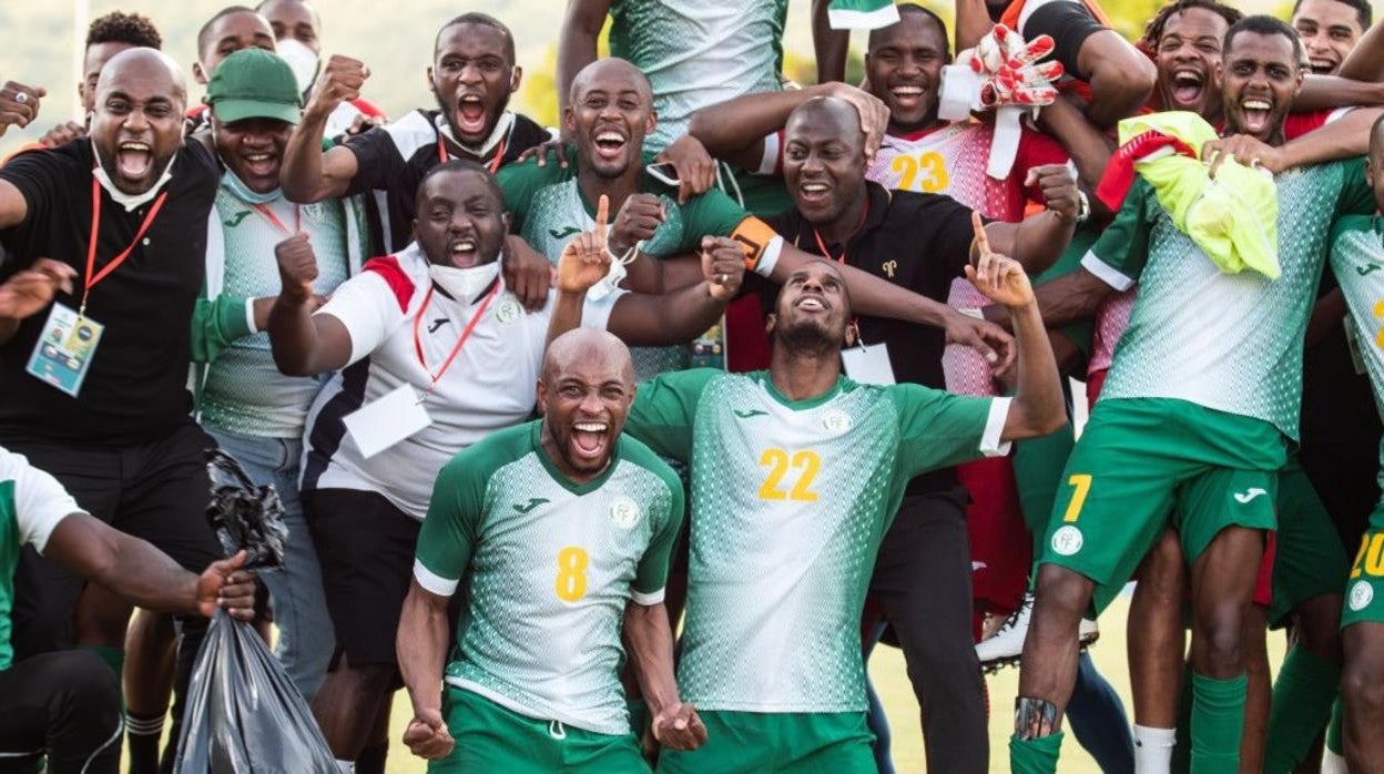 La selección de las Comoras celebran la clasificación para la Copa de África de 2022