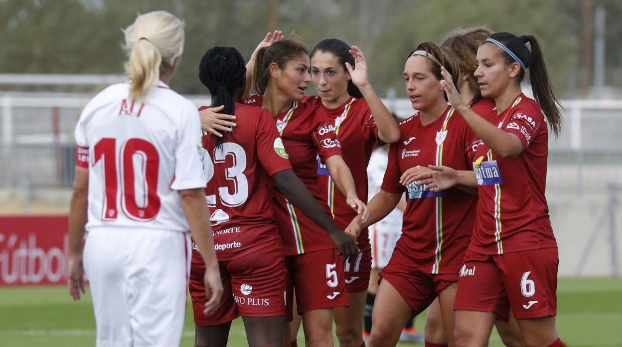 Las jugadoras del EDF Logroño en su partido de la Liga Iberdrola ante el Sevilla